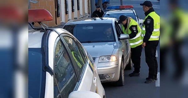 Не завжди мають право: коли поліція не може вимагати документи у водія