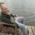 «На спині у сина сліди від електрошокеру — били в одне й те саме місце, рани не встигали загоюватися», — матір звільненого з полону військового медика