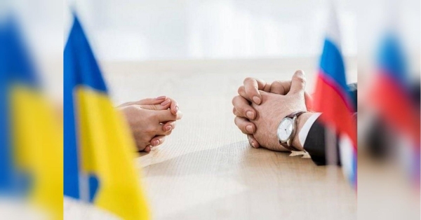 Навряд чи сяде за один стіл з путіним: дипломат про перемовини між рф та Україною