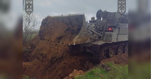 Бойовий інженерний трактор для штурмовиків: на озброєнні легендарної 3-ї ОШБр помітили рідкісну техніку