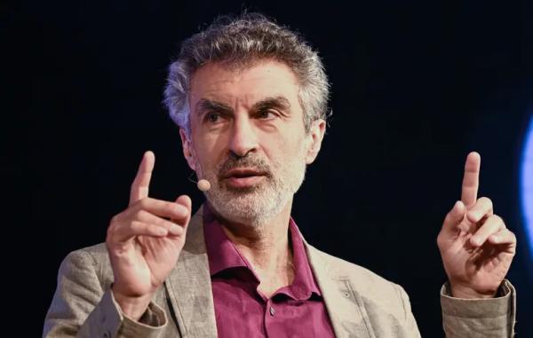 Демонструє небезпечні характеристики: один з «батьків» ШІ розкритикував багатомільярдні перегони щодо його розробки Демонструє небезпечні характеристики: один з «батьків» ШІ розкритикував багатомільярдні перегони щодо його розробки