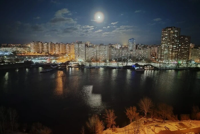 У Києві оголошено «жовтий» рівень небезпеки через сильний вітер