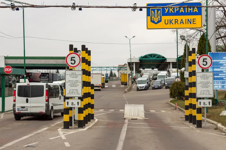 Виїхало на 290 000 більше, ніж повернулося: в Україні знову зафіксували негативну міграцію Виїхало на 290 000 більше, ніж повернулося: в Україні знову зафіксували негативну міграцію