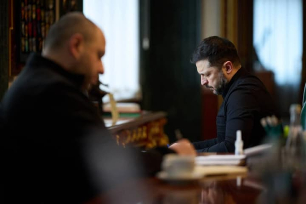 Зеленський проведе нараду з міністром оборони Федоровим щодо захисту енергооб'єктів