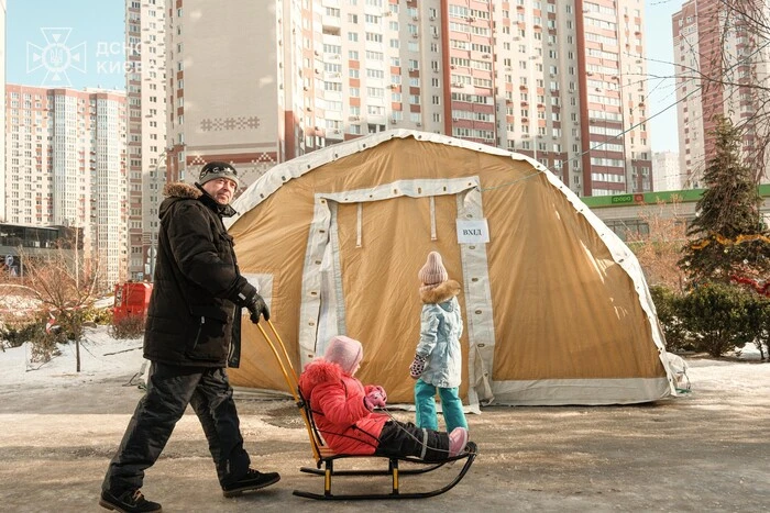 Чому в деяких будинках Києва не вдається повернути опалення: пояснення міської влади