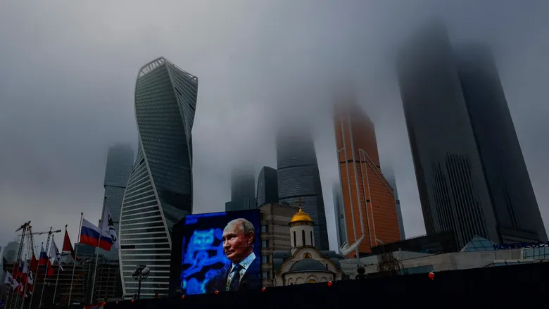 FT знайшла нову ознаку проблем в економіці Росії: зростання зарплат різко сповільнилося FT знайшла нову ознаку проблем в економіці Росії: зростання зарплат різко сповільнилося