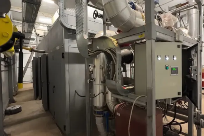 Енергоколапс у столиці. Допомогу киянам надають найбільш постраждалі Херсон, Кривий Ріг і Запоріжжя