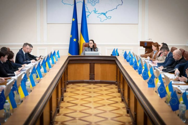 Кабмін заборонив відключення медзакладів від електропостачання: прем’єр Свириденко доручила розібратися в ситуації у Львові