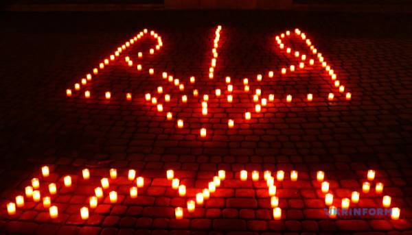 В Україні згадують подвиг Крут.