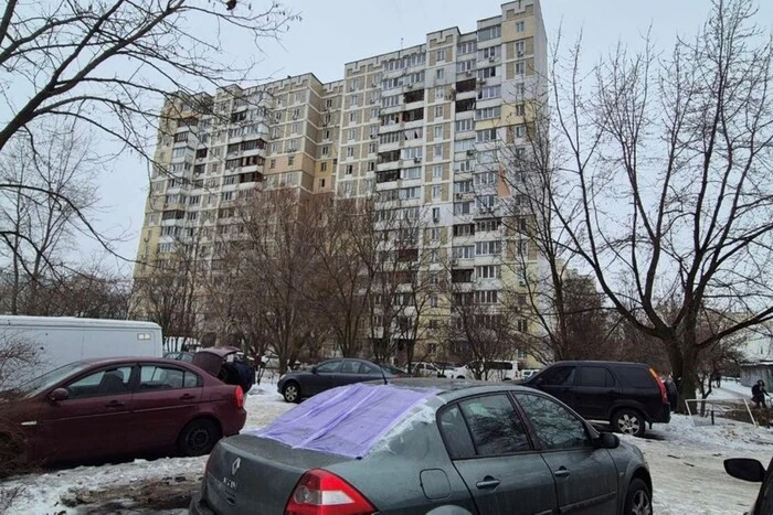 “Дві стіни” стали порятунком: як жителі Дарниці пережили…