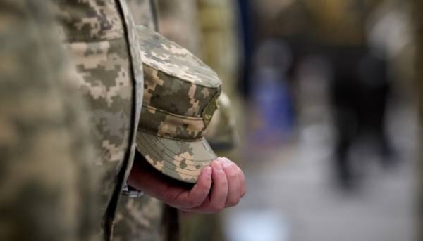 Невідповідне рішення щодо передачі землі під меморіальний цвинтар призводить до парадоксальної ситуації, – заявляють військові.