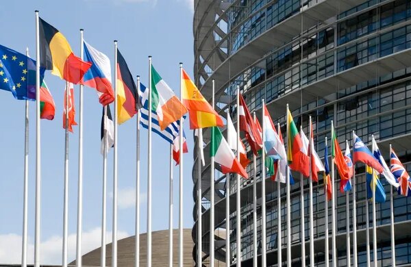 Європарламент схвалив виділення Україні 90 мільярдів євро фінансової підтримки.