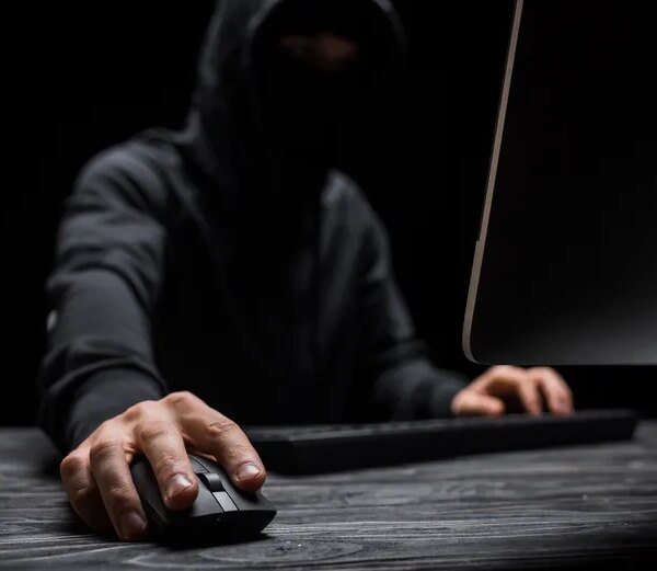 З рахунків фірм Козицького зникло 127 мільйонів: у злочині підозрюють 21-річного комп’ютерного&hellip;