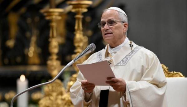 Понтифік закликав до зупинки бойових дій в Україні.