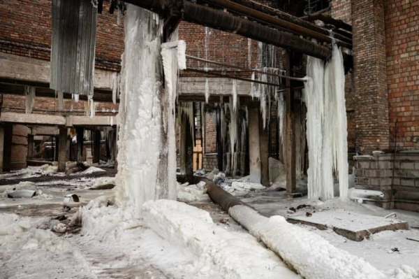 Понад 60 послів та представників міжнародних організацій побачили руйнування Дарницької ТЕЦ у Києві після атак рф