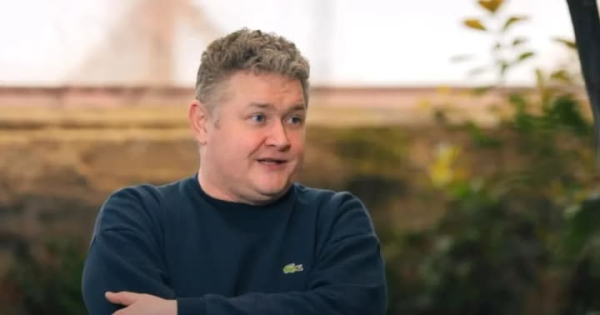 Назар Задніпровський розповів, що змусило Галину Безрук працювати в росії, а не в Україні.