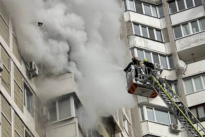 Пожежа в квартирі на десятому поверсі в Святошинському…