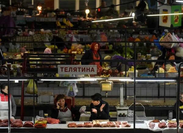 Інфляційний ріст в Україні зменшився до 7,4%