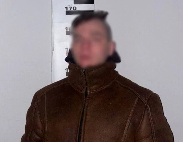 Замах з ножем у Києві: поліція схопила донеччанина, якого підозрюють у грабежі.