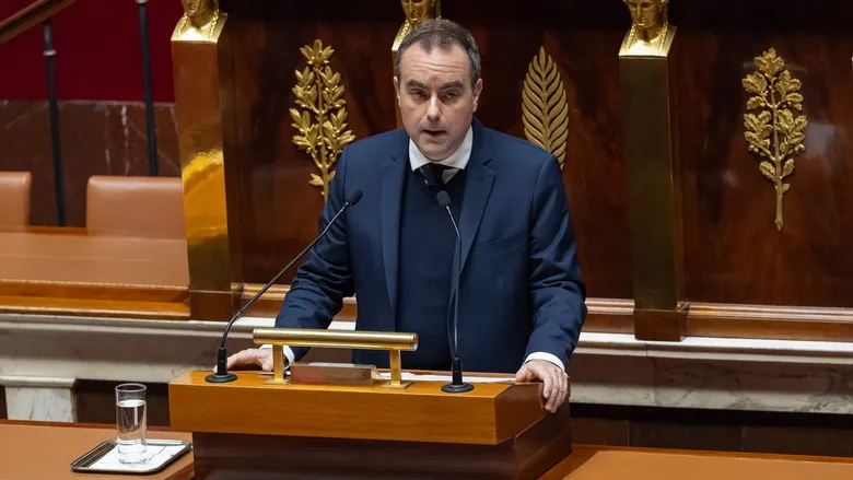 Франція нарешті ухвалила бюджет-2026: уряд Лекорню уникнув відставки