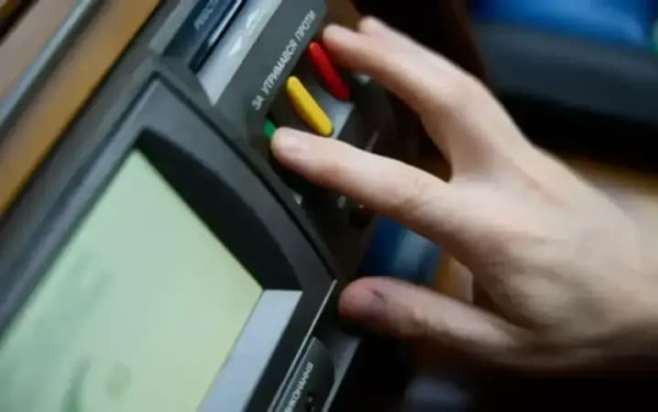 Парламент ухвалив грошову допомогу працівникам критичної сфери, що постраждали від…