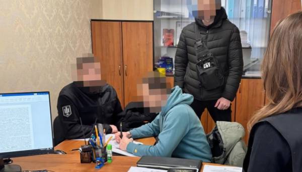 Посадовця Повітряних сил спіймали на розкраданні обладнання, призначеного для оборони київського неба.