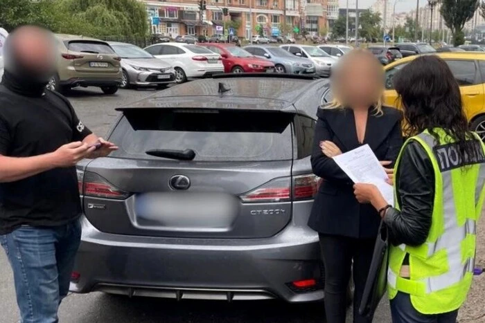 Киянка, що “влаштовувала” бронювання у вишах, відповідатиме перед&hellip;