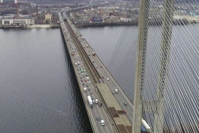 Київ: часткові перекриття руху на мостах і шляхопроводах&hellip;