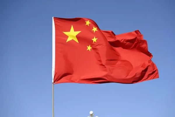 Китайське керівництво дало вказівку нафтопереробним підприємствам зупинити поставки пального за кордон у зв’язку з близькосхідним конфліктом.