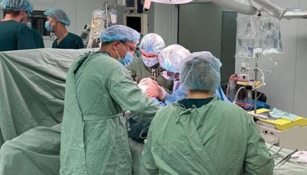 Уряд підвищив фінансування лікарень для серцево-клапанних втручань.