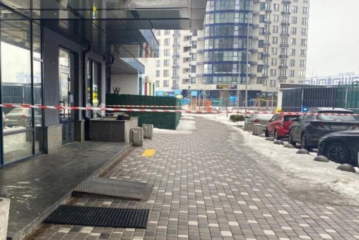 Вибухотехніки на місці події: ризик вибуху в комплексі&hellip;