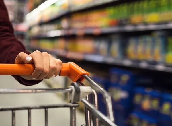 Інфляція в Україні знову збільшилася після восьмимісячного спаду.