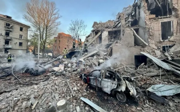 Дніпро під нищівним ударом росіян: щонайменше шестеро травмованих