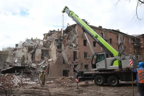 У Дніпрі закінчили пошуково-рятувальну операцію після російської атаки, ДСНС оприлюднила&hellip;