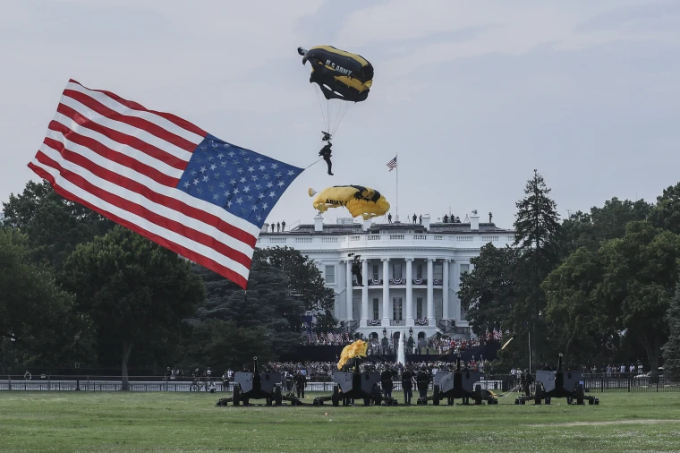 США планують парад на річницю армії та день народження Трампа 2 США планують парад на річницю армії та день народження Трампа 2