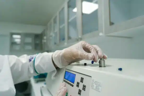 У Франції зафіксували перший випадок хантавірусної інфекції у пасажирки, евакуйованої з круїзного судна 4 У Франції зафіксували перший випадок хантавірусної інфекції у пасажирки, евакуйованої з круїзного судна 4