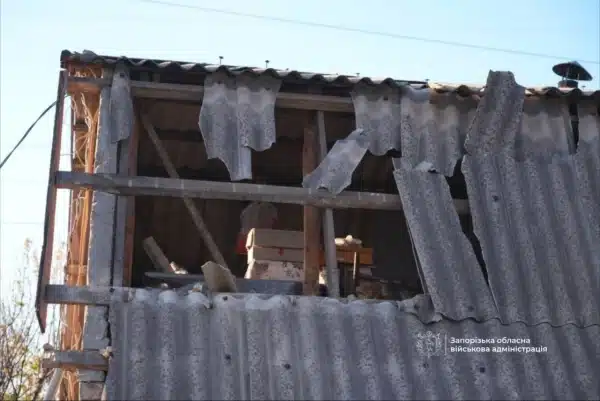 Запоріжжя, 3 травня: наслідки російської атаки - вже дев'ять поранених. 12 Запоріжжя, 3 травня: наслідки російської атаки - вже дев'ять поранених. 10