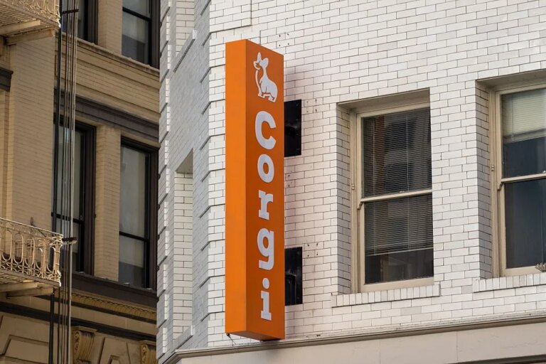 Corgi залучила $106 млн при оцінці $2.6 млрд: стартап подвоїв вартість за 3 тижні 22 Corgi залучила $106 млн при оцінці $2.6 млрд: стартап подвоїв вартість за 3 тижні 22