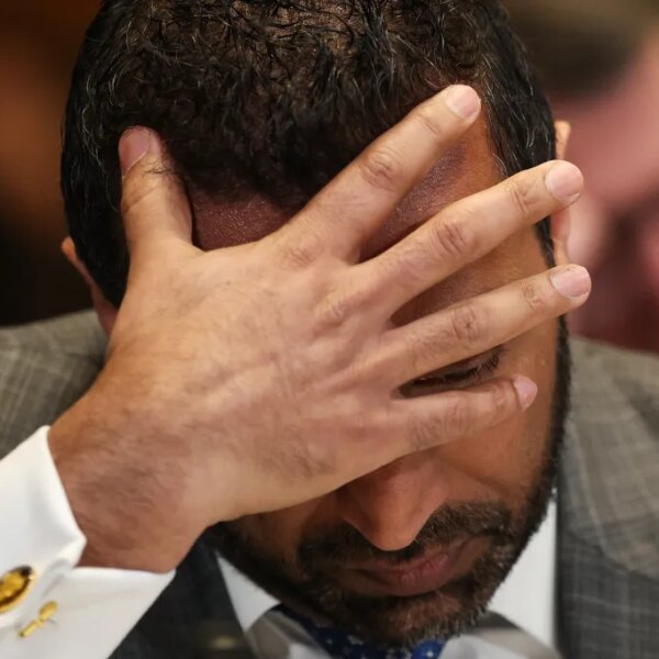 Головна 56 Сайт бренду одягу Kash Patel зник після звинувачень…
