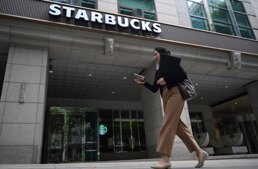 Головна 74 Starbucks Korea: спад продажів через скандал з рекламою