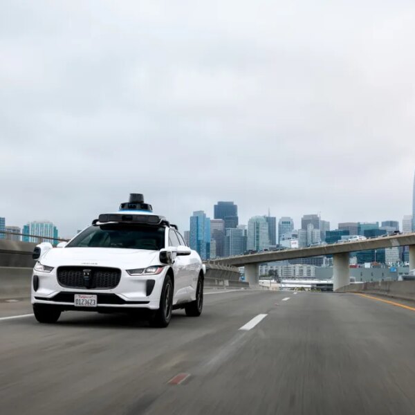 Головна 57 Waymo зупинила рух авто на автострадах через проблеми…