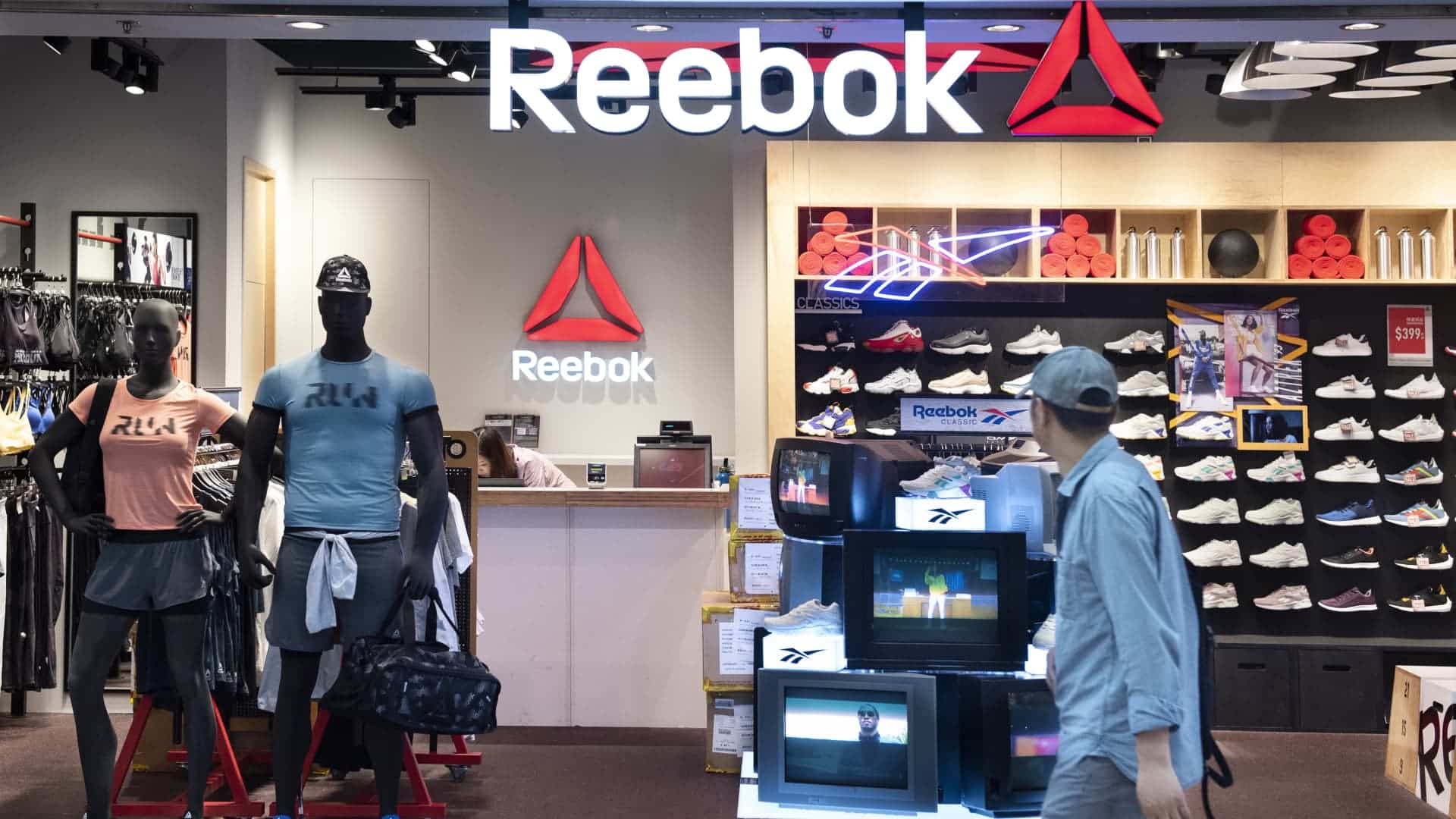 Authentic Brands Group, власник Reebok, може вийти на IPO протягом 12 місяців 2 Authentic Brands Group, власник Reebok, може вийти на IPO протягом 12 місяців 2