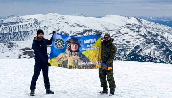 Гвардійці вшанували полеглих товаришів сходженням на Говерлу. 5 Гвардійці вшанували полеглих товаришів сходженням на Говерлу. 5