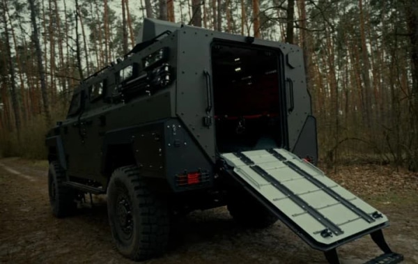 Українська фірма Inguar Defence розробляє броньовану медичну машину на основі Inguar-3 8 Українська фірма Inguar Defence розробляє броньовану медичну машину на основі Inguar-3 5