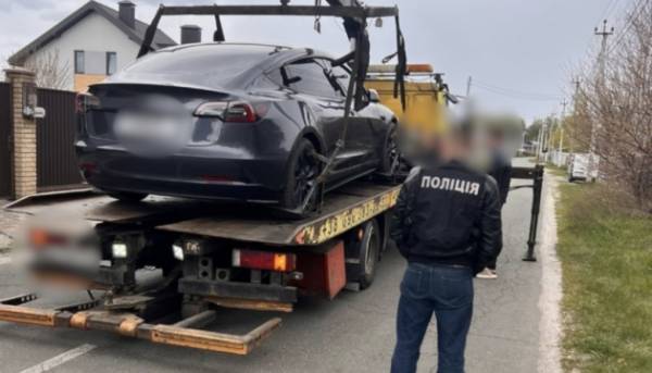 Неправомірне збагачення та неправдиві відомості у деклараціях: поліція здійснила 44 обшуки у чиновників військкоматів.
