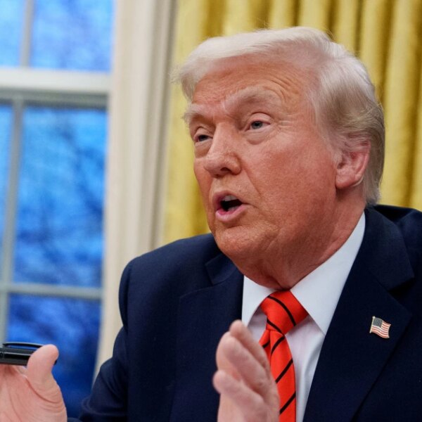 Головна 17 Справа Адамса та інші кроки Трампа загрожують відкрити…
