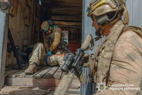 Перший загін патрульних поліцейських завершив інтенсивні тренування на полігонах 15 Перший загін патрульних поліцейських завершив інтенсивні тренування на полігонах 15