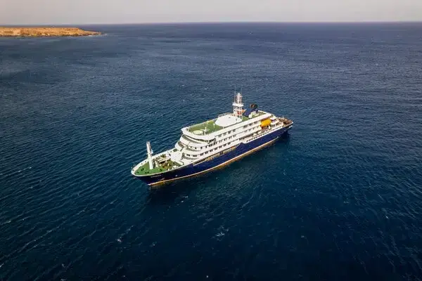 Судно MV Hondius з випадком хантавірусу причалило біля берегів Тенерифе.