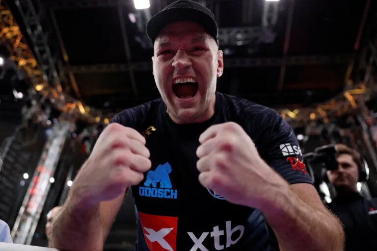 Ексчемпіон Ф'юрі проведе бій у Дубліні перед "Битвою Британії" проти Джошуа 1 Ексчемпіон Ф'юрі проведе бій у Дубліні перед "Битвою Британії" проти Джошуа 1