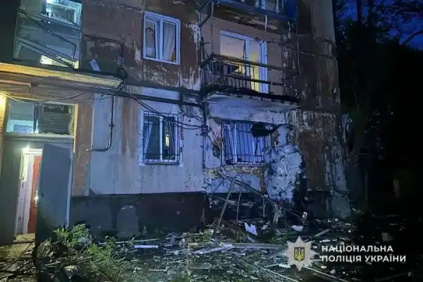 У Дніпрі після нічного нападу росіян двоє поранених, включно з майбутньою мамою. 3 У Дніпрі після нічного нападу росіян двоє поранених, включно з майбутньою мамою. 3